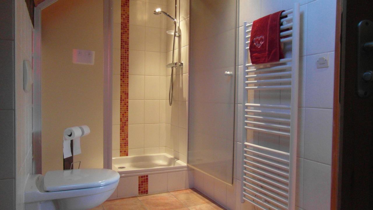 Au Vieux Tilleul Bed & Breakfast Veynes ภายนอก รูปภาพ