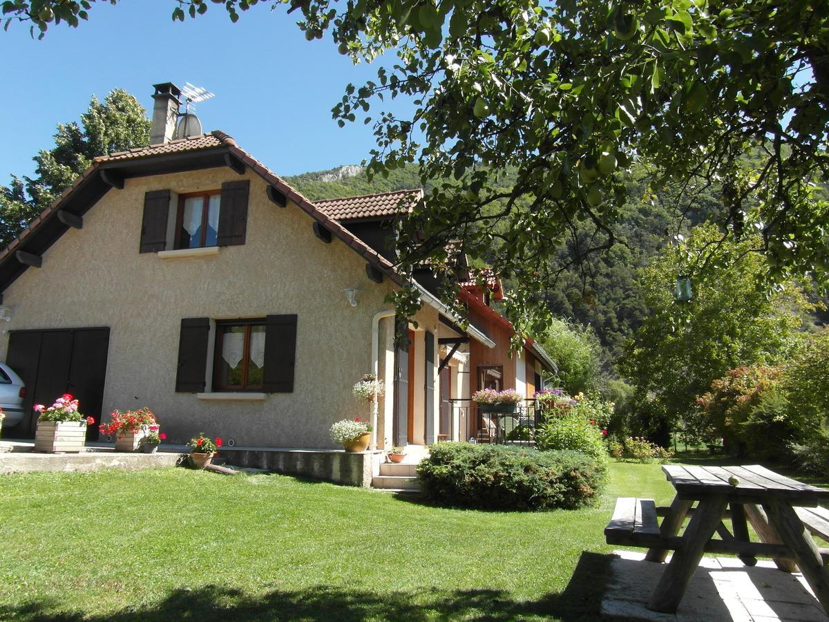 Au Vieux Tilleul Bed & Breakfast Veynes ภายนอก รูปภาพ